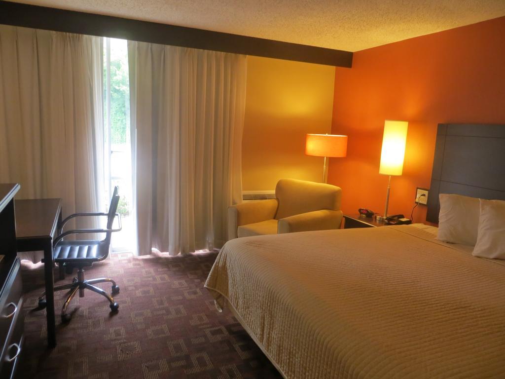 University Inn Austin North Exterior foto